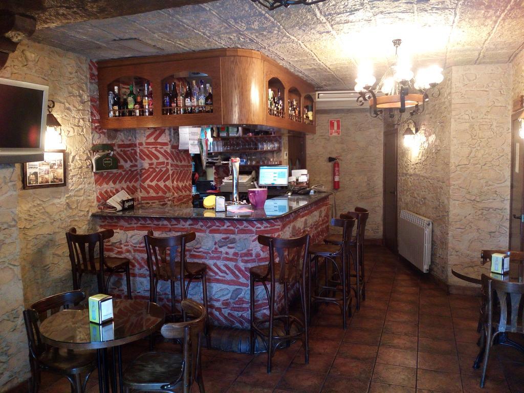 Hostal Restaurante Cornella Cornellà de Llobregat Exteriér fotografie