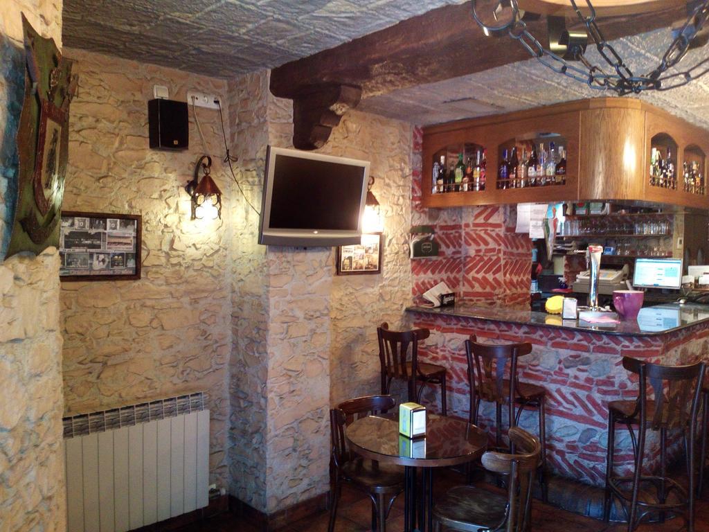 Hostal Restaurante Cornella Cornellà de Llobregat Exteriér fotografie